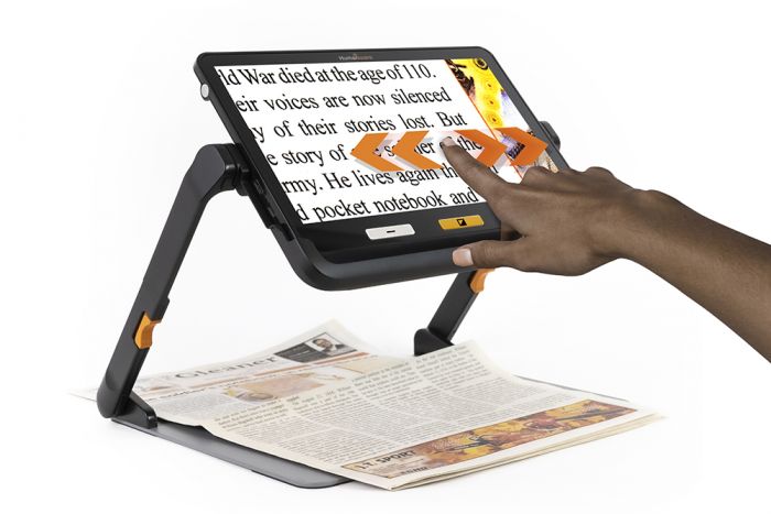 The exploré 12 on the folding stand illustrating the live panning function allowing to read on a larger surface. 